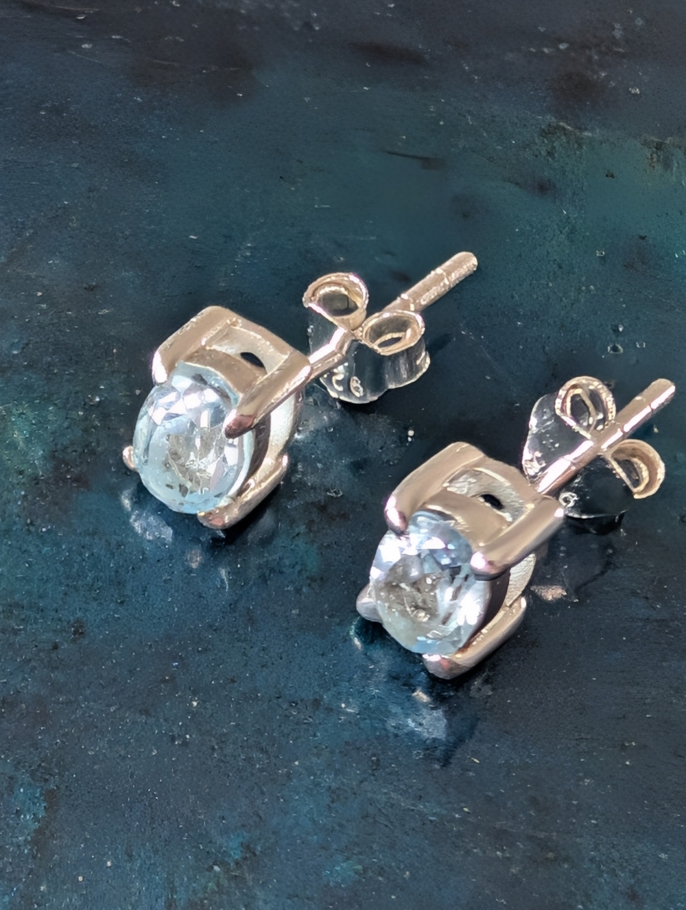 Sterling Silver Genuine Blue Topaz Oval Stud Earrings 🆕 - Picture 3 of 6